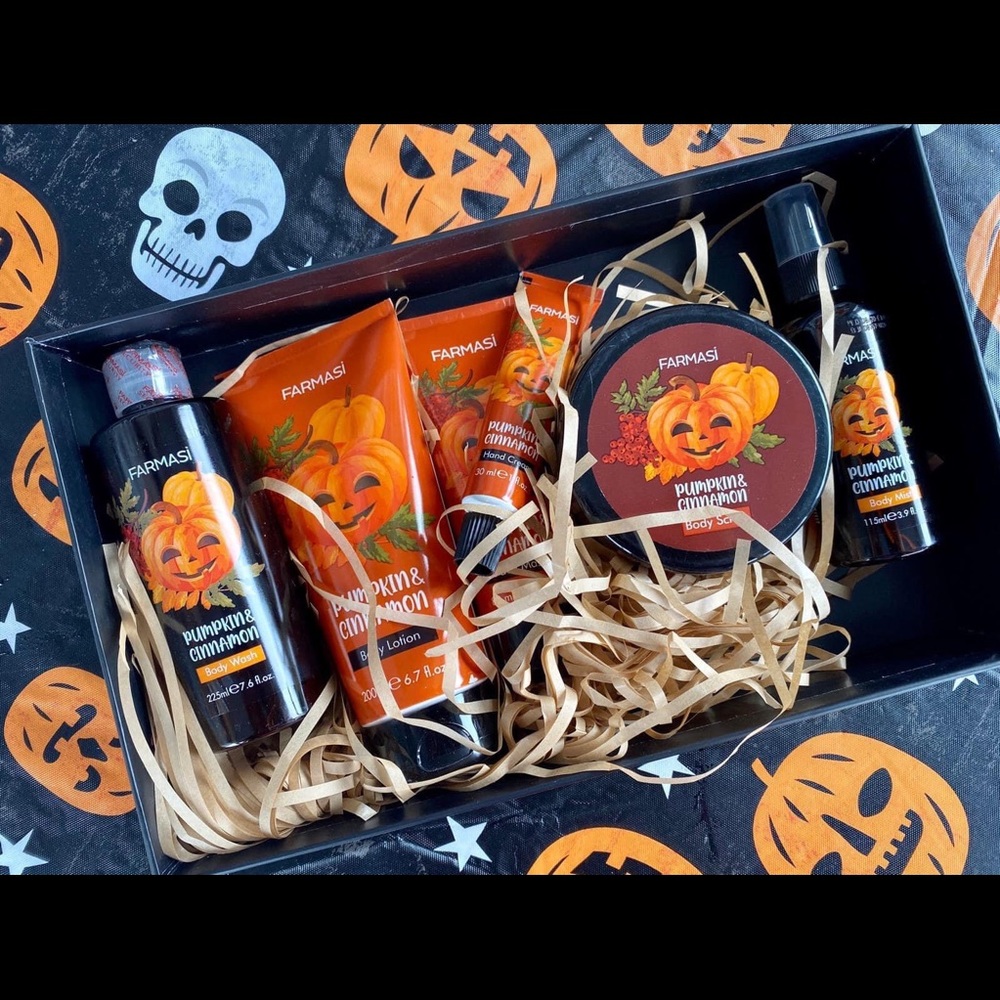 Boo-tiful Set
